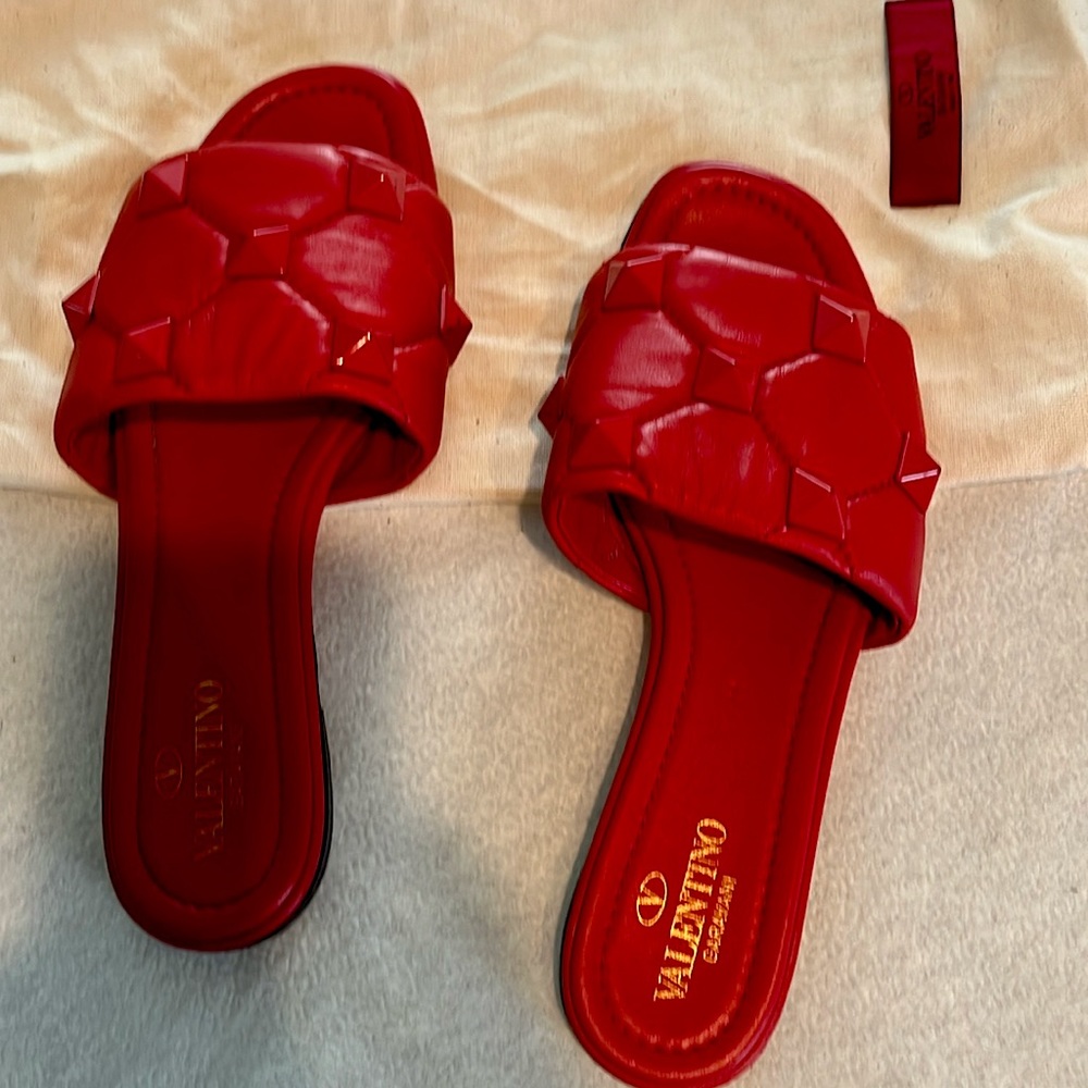 Valentino Rock Stud slides. Vibrant Red. Size 37